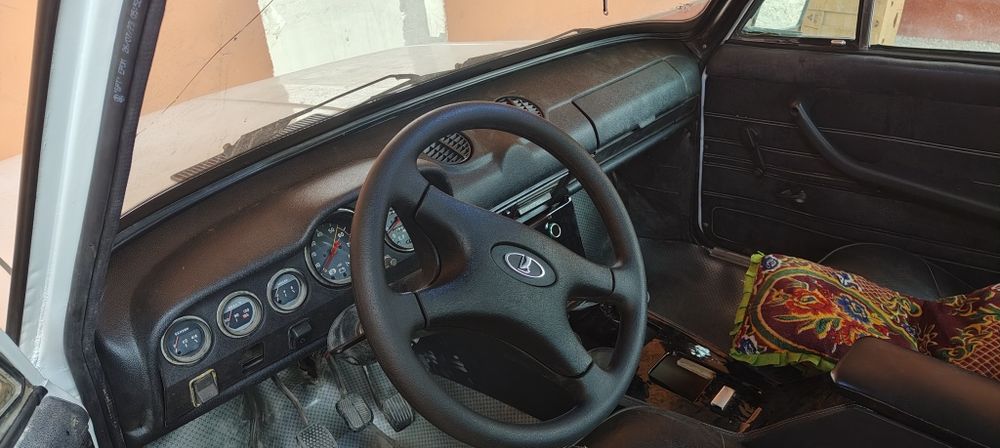 ВАЗ 21.06 сотилади