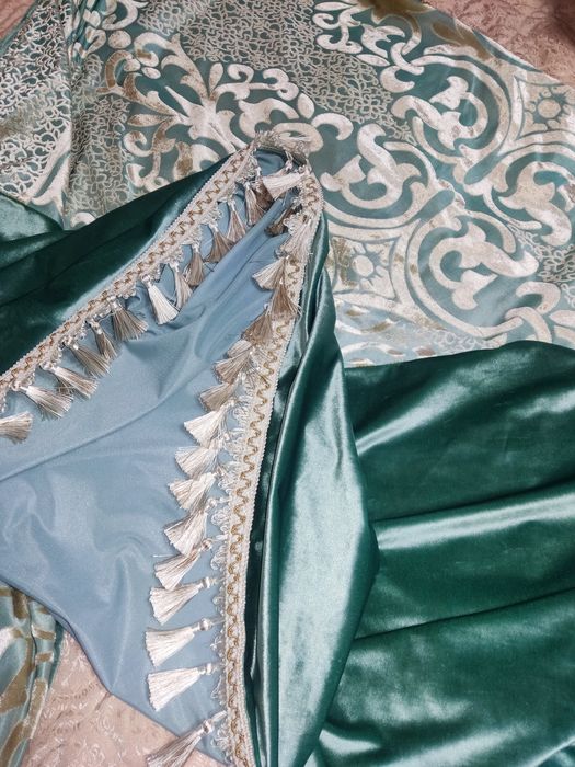 Срочно! В отл.состоянии! Велюр!