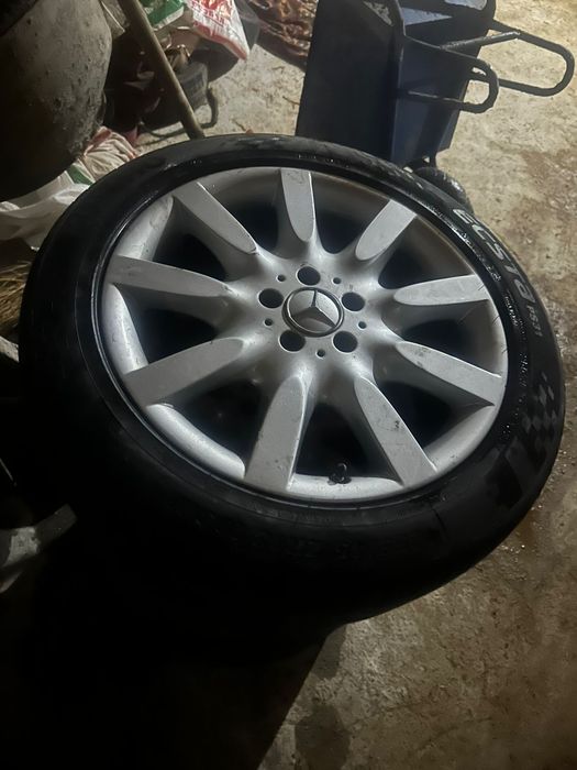 Продаётся диски с шинами R18