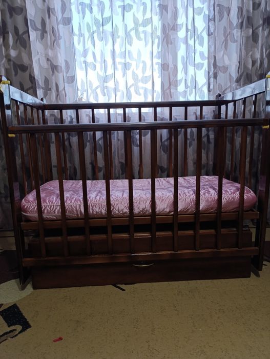 Детская кроватка ( манеж )