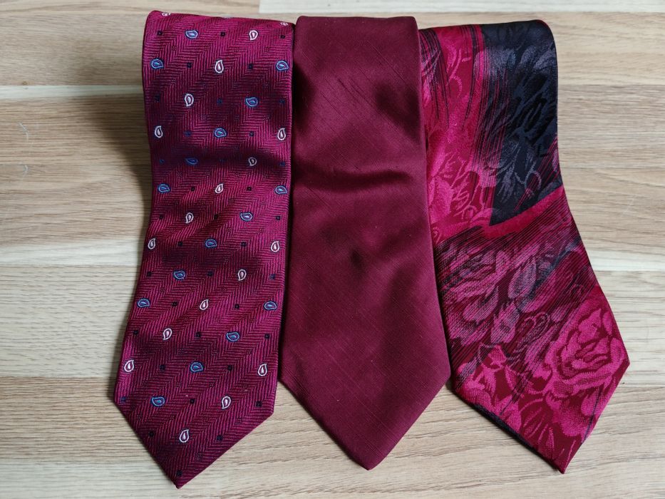 Червени копринени вратовръзки 1