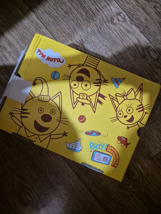 Кроссовки для девочки