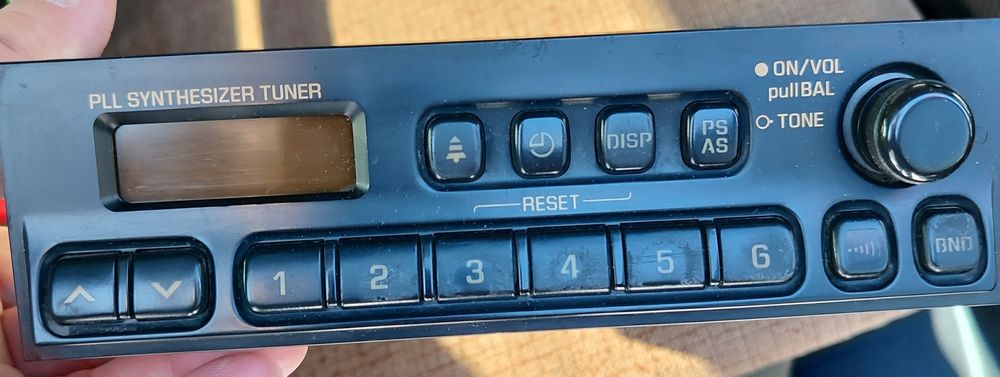 Радио Исузу эльф 24V