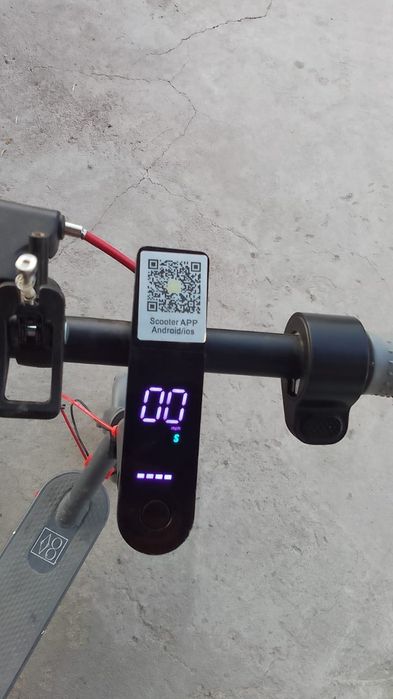 Скутеры Он был в использовании всего месяц и его цена составляет8000Тg