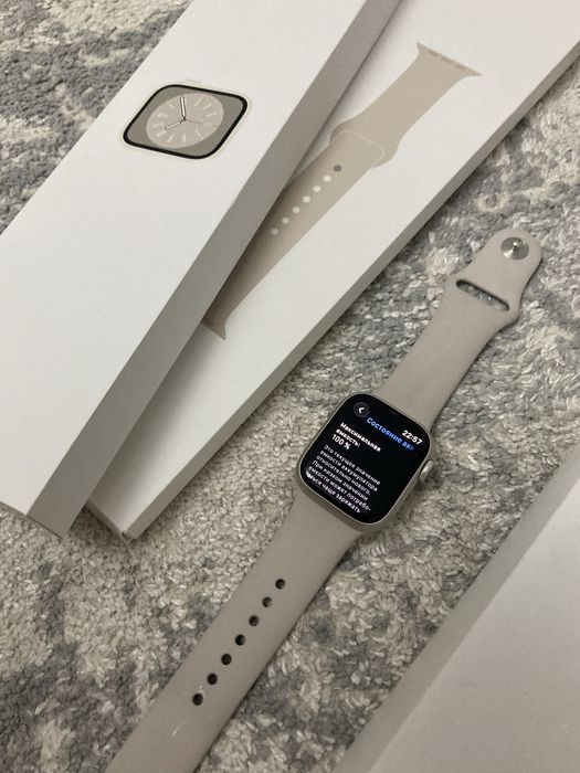 Apple watch series 8