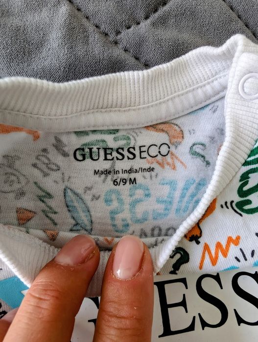 Guess комплект за бебе 68-74см 6-9м