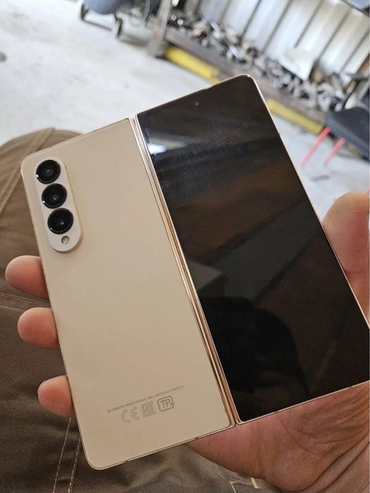 Galaxy Z Fold 4 новый 512