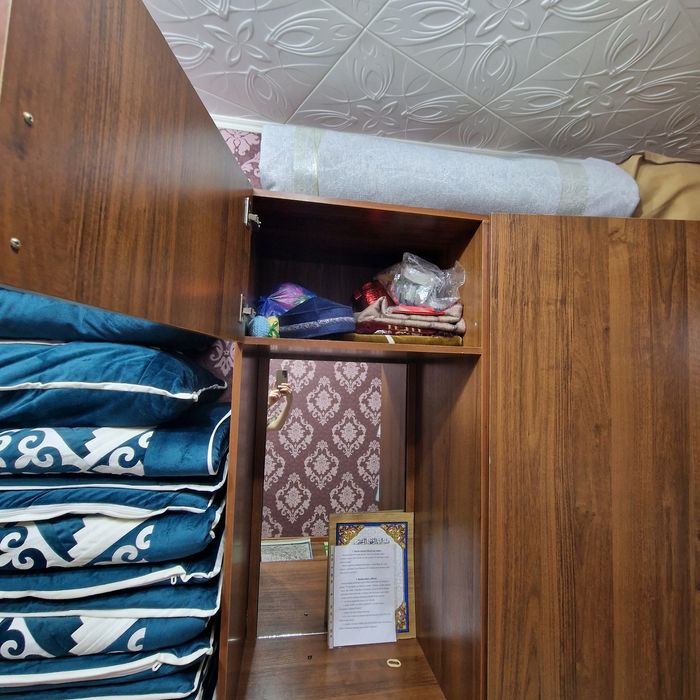 Продам спальный гарнитур