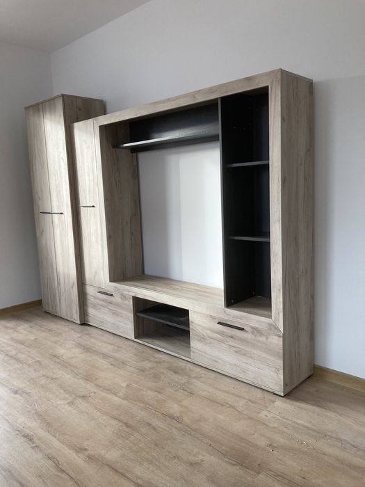 Montaj comoda tv. Montaj tv perete. Inversare isi frigider