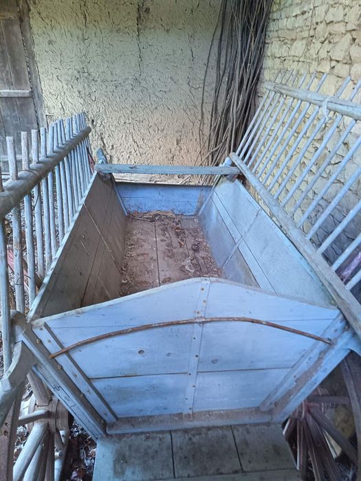 Продавам магарешка каруца