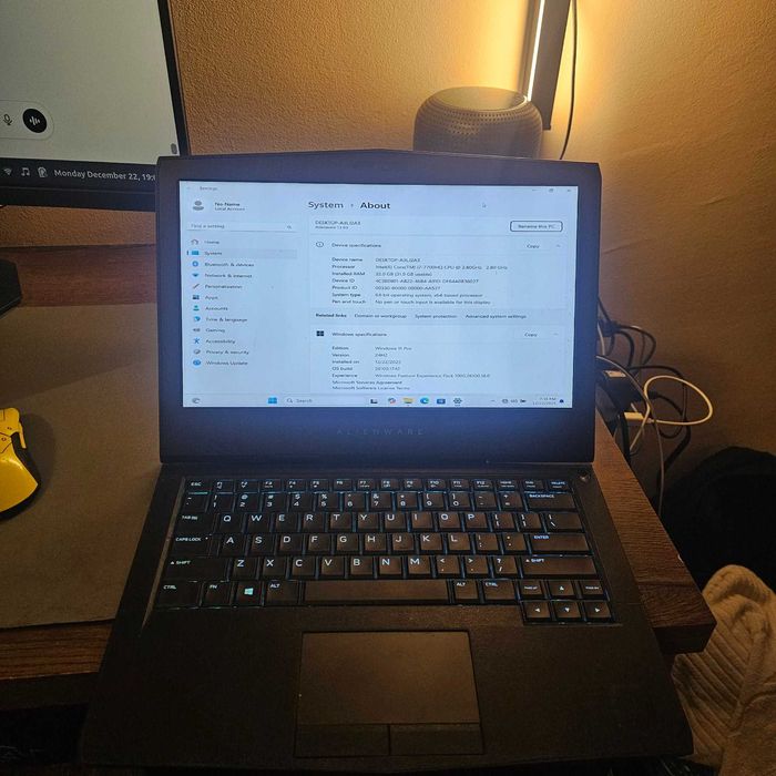 Dell Alienware 13 R3 | i7-7700HQ | 32GB RAM | GTX 1070 батерия 0 цикъл