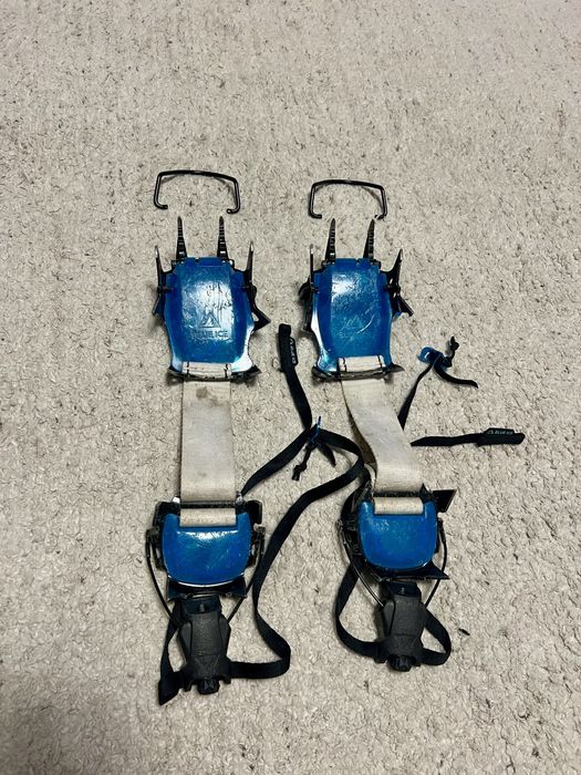 Vând colțari Blue Ice Harfang Tech – Colțari Tehnici | 676g