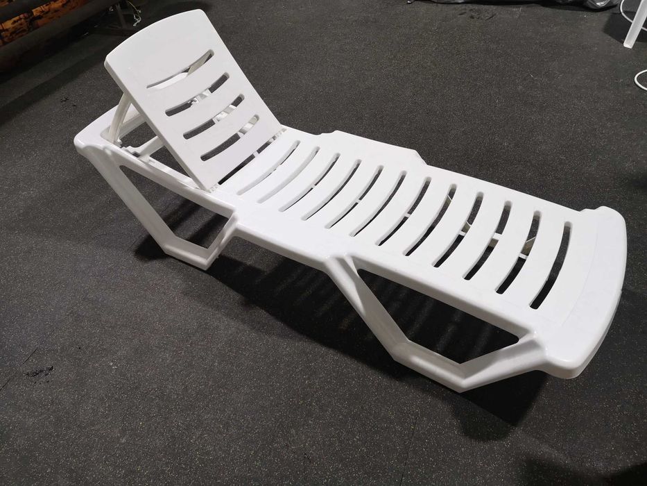 Лежак. Шезлонг пластиковый Казахстан