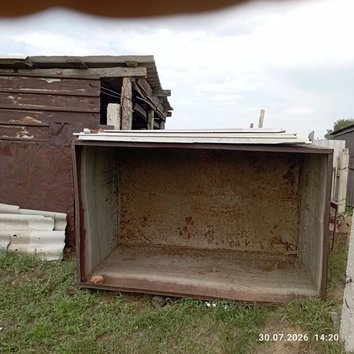 Продам ёмкость под зерно.
