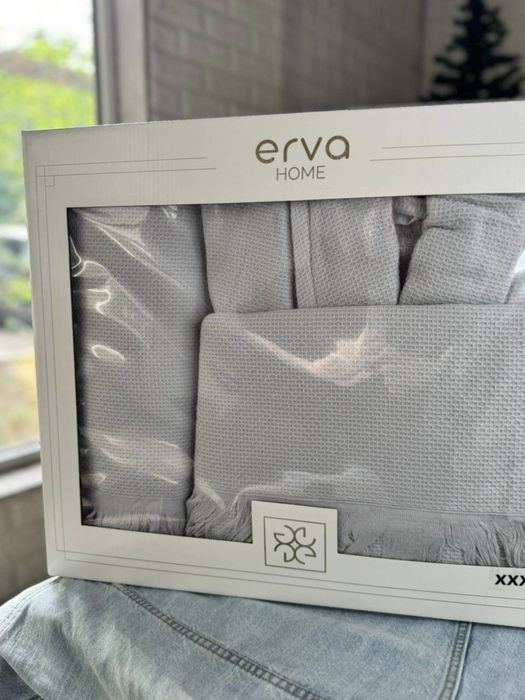 ERVA HOME Набор: халат, два полотенца (для лица и банное) продам