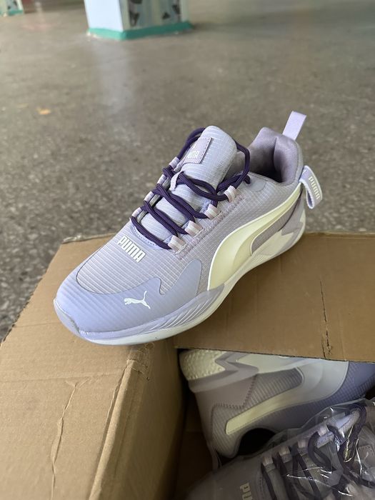 Кроссовки женские новые