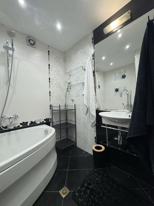 Дава се под наем Тристаен апартамент в София, ПЗ Хладилника - 90 кв.м за 1100 € - Снимка #6