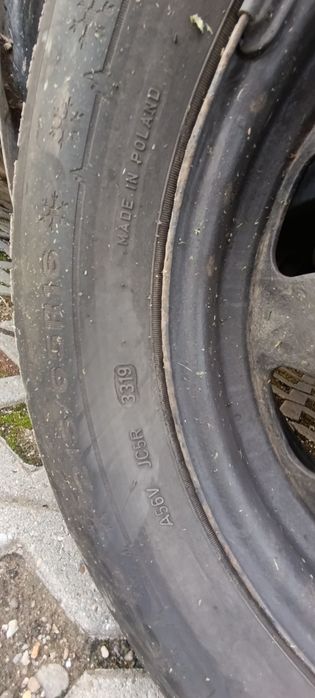 Vand 4 roti(jante+anvelope) de iarna  Unlop 215 65 16 Dacia Duster