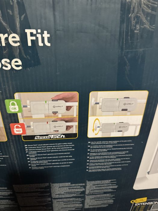 Универсална преграда за врата и стълби