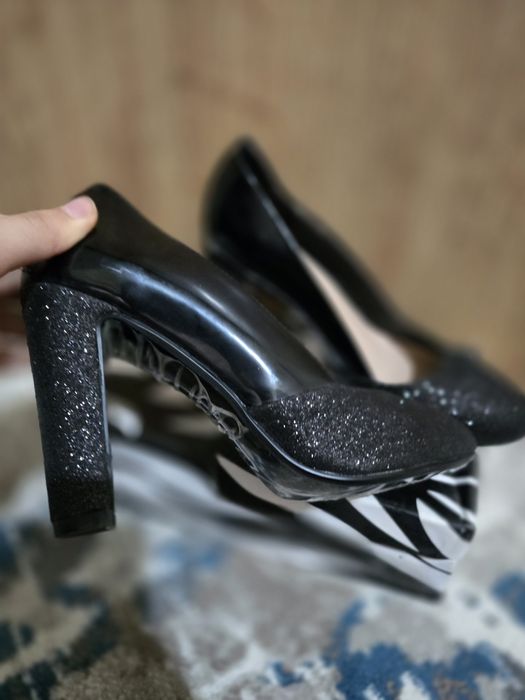 Продам новые элегантные туфли по низкой цене!!