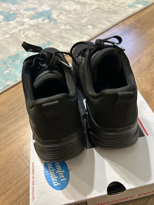 Adidasi Skechers marimea 36, purtati o singura data