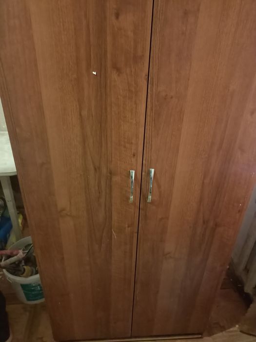 Продам срочно шкаф