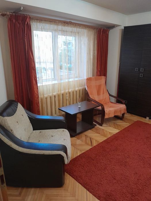 Vând apartament cu o camera