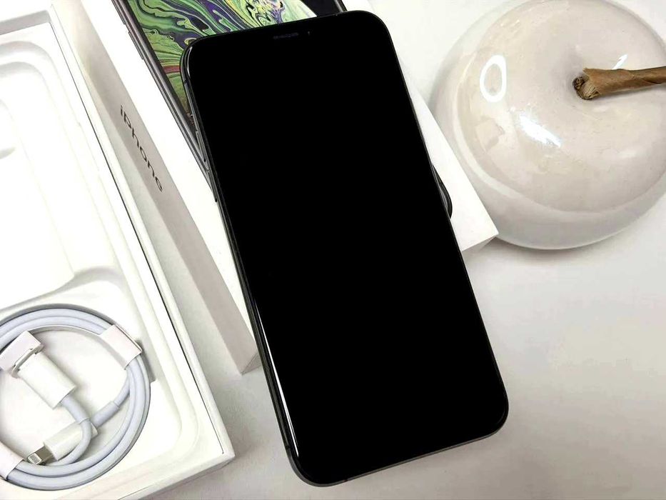 iPhone Xs Space Gray в идеальном состоянии