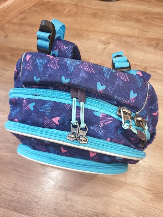 Продается школьный рюкзак