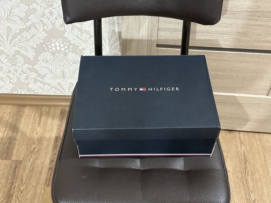 Продается коробка из под обуви