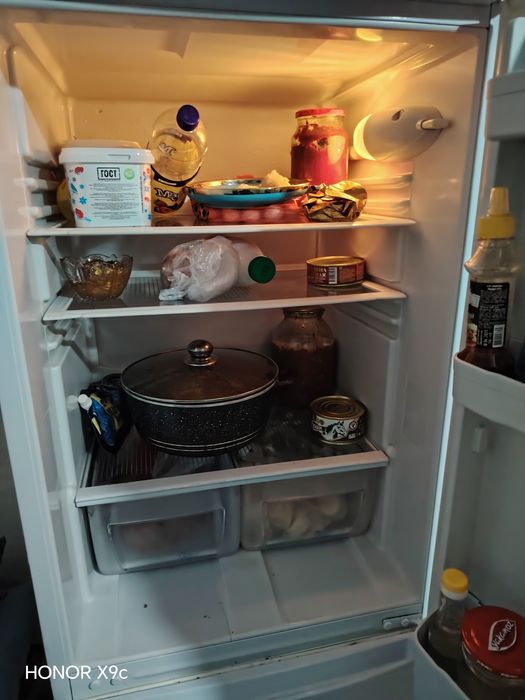 Продам холодильник