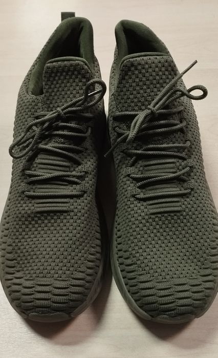 Adidasi sport marime 46 verde militar