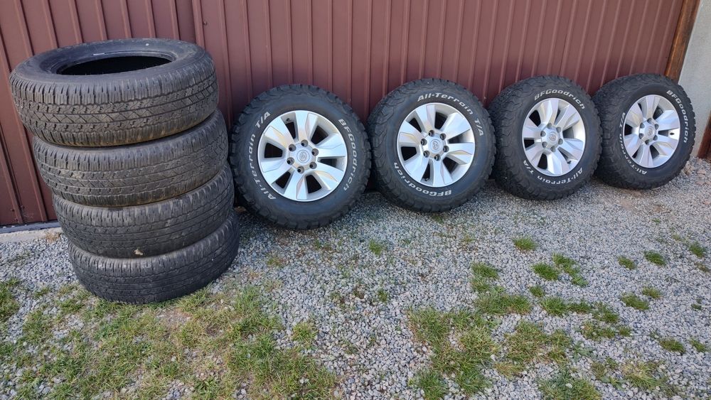 Vând jante originale Toyota Hilux265/65/17 și 265/60/18