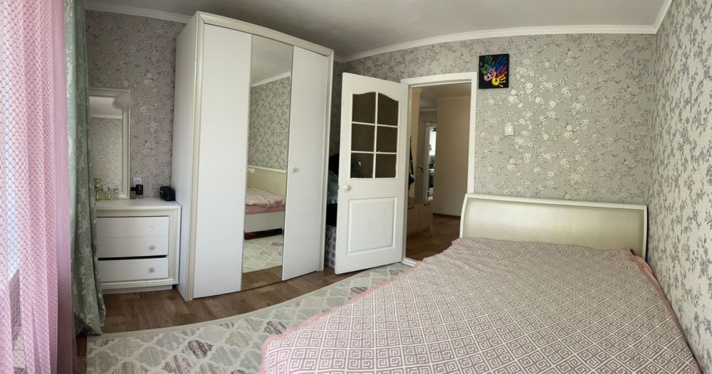 Продам спальный гарнитур