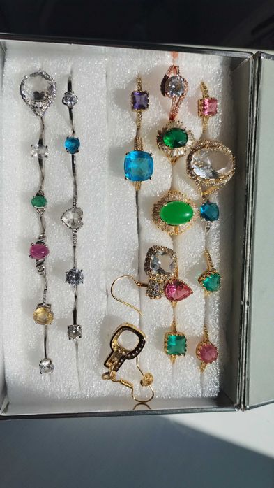 Vand inele si cercei placate cu aur și argint  925