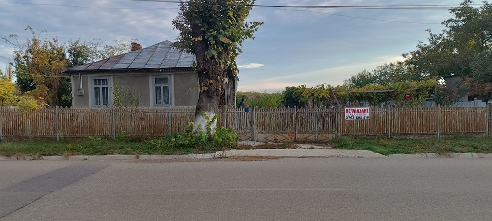Casa+teren de vânzare