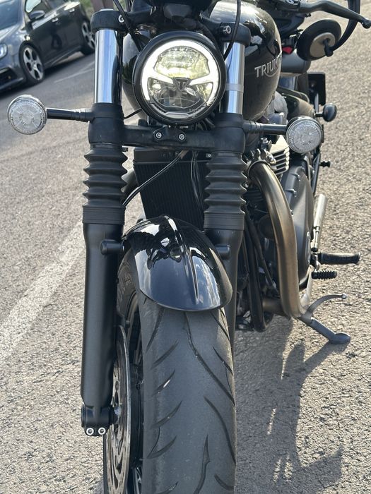 Triumph Boneville Bobber