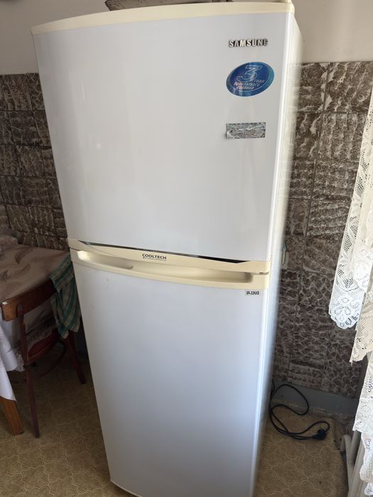 Продам холодильник Samsung