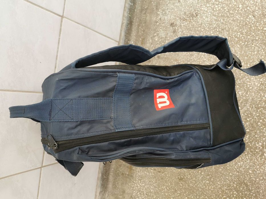 Vand rucsac tenis Wilson Classic, ca nou, 220 lei!