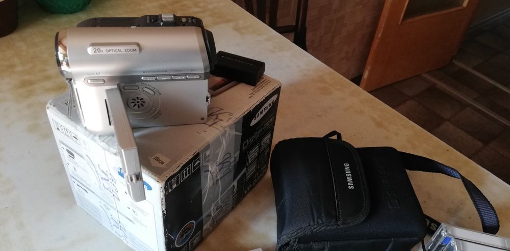 Видео камера Samsung