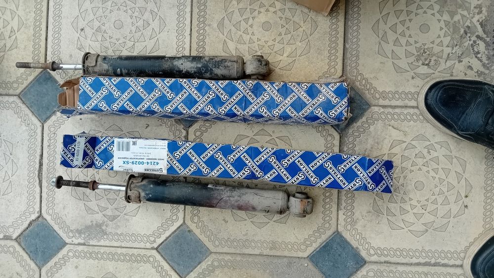 Инфинити фх35 фх45 Амартизатор оргинал