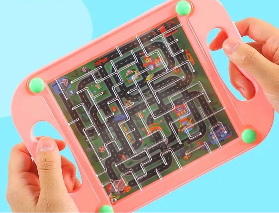 Детская игрушка лабиринт