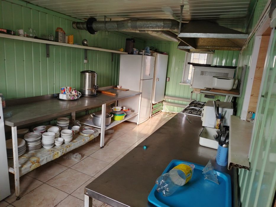 Продам столовую на разбор