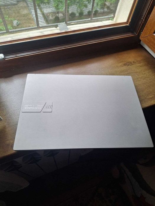 ASUS Vivoвook 8 ядер, 16 потоков. В отличном состояние