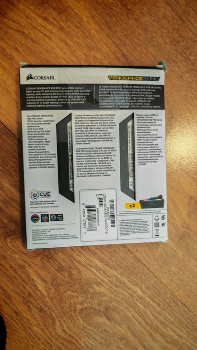 Рам памет CORSAIR Vengeance RGB Pro 16GB (2x8GB) DDR4 4000MHz