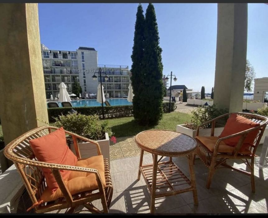 Две студиа за летния сезон в хотел "Феста Поморие"