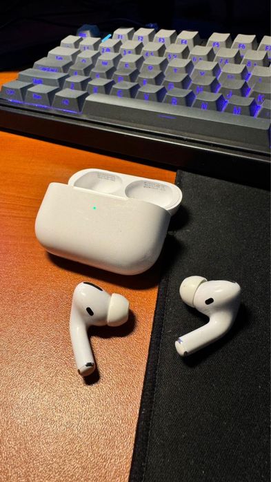 Продам AirPods Pro 1 оригинал