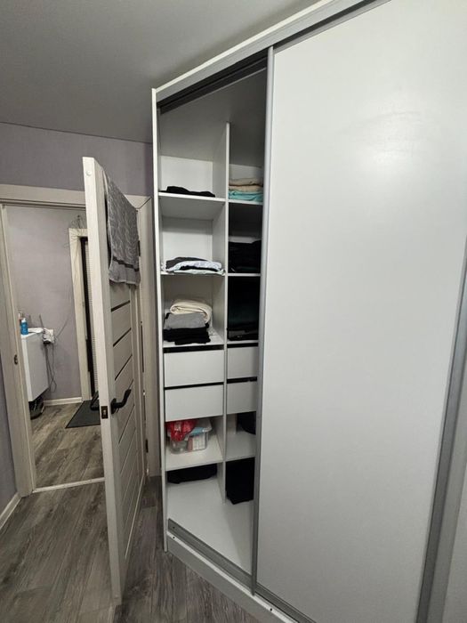 Продаю шкаф гардеробную