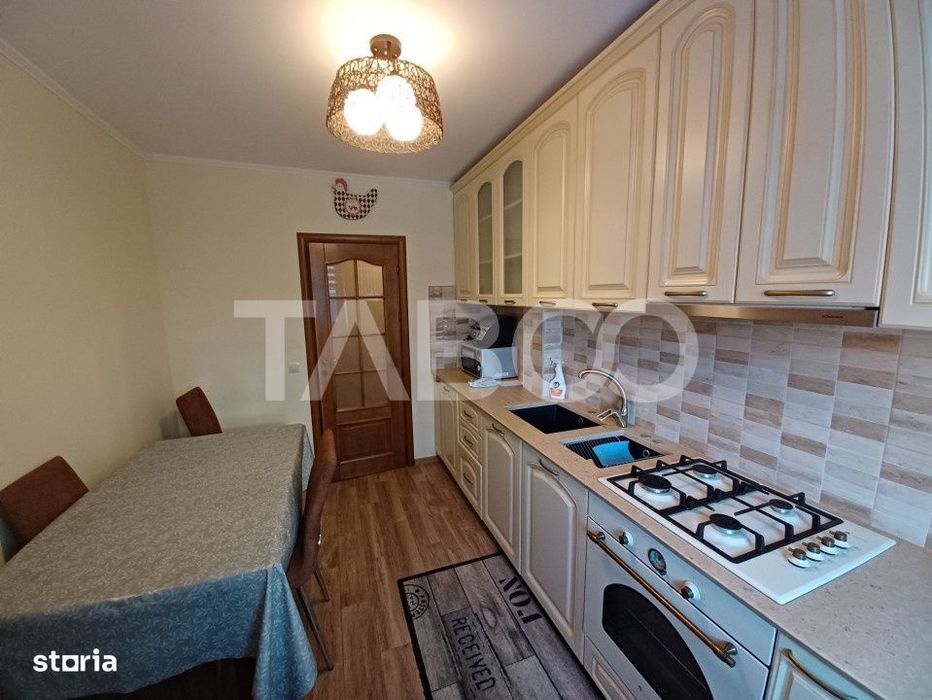 Apartament cu 3 camere modern renovat etajul 1 Centrul de Afaceri