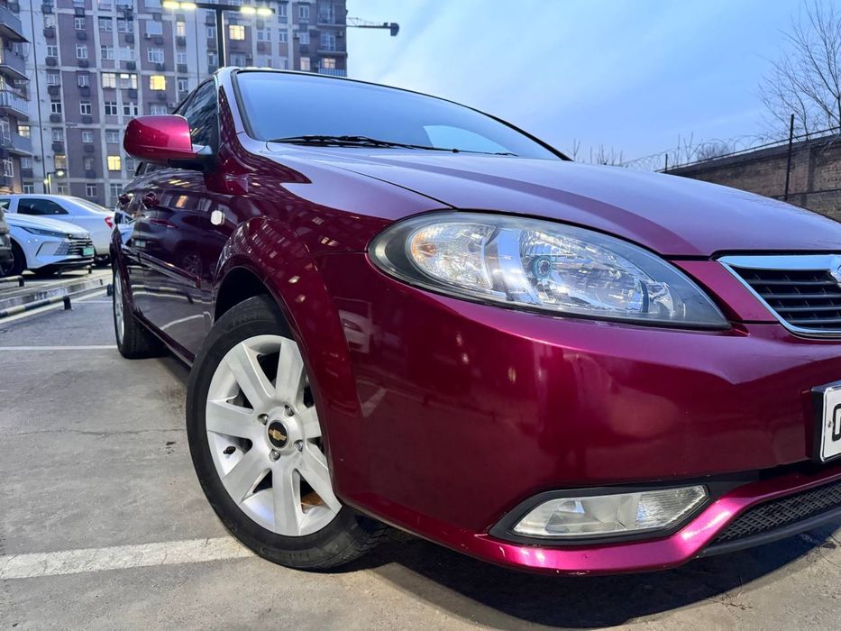 Продам Gentra автомат.